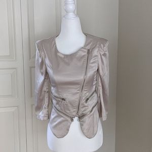 NWOT Stylish zipper jacket